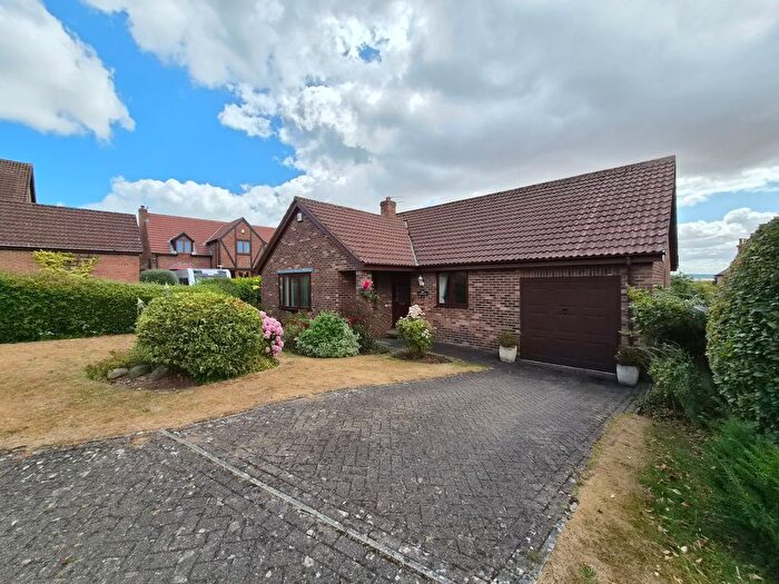 2 Bedroom Detached Bungalow For Sale In Meadow Dene, East Ayton, YO13
