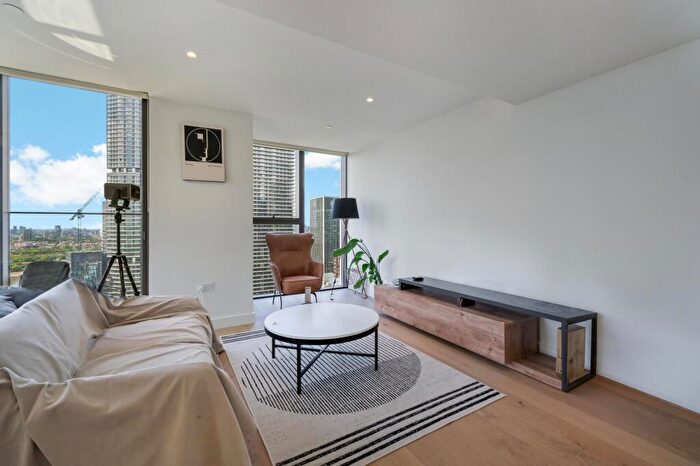 2 Bedroom Apartment To Rent In Harcourt Tower, South Quay Plaza, E14