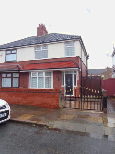 3 Bedroom Semi-Detached House To Rent In Tennyson Road, Cleethorpes DN35