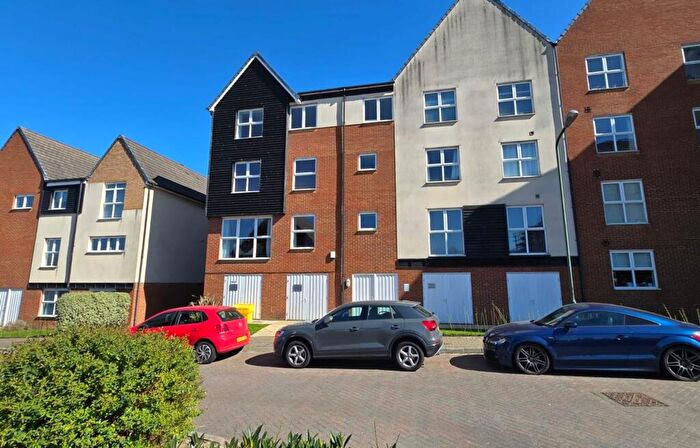 2 Bedroom Flat To Rent In Cloudeseley Close, Sidcup, DA14