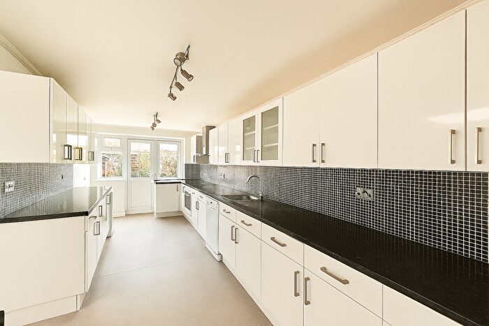 3 Bedroom House To Rent In Seymour Road, Edmonton, N9