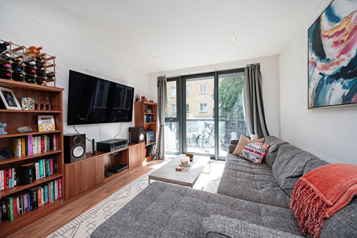 2 Bedroom Flat For Sale In Graciosa Court, Harford Street, Tower Hamlets, London, E1