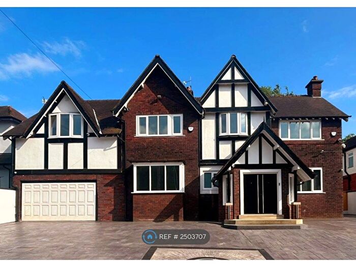 6 Bedroom Detached House To Rent In Sheepfoot Lane, Prestwich, Manchester, M25