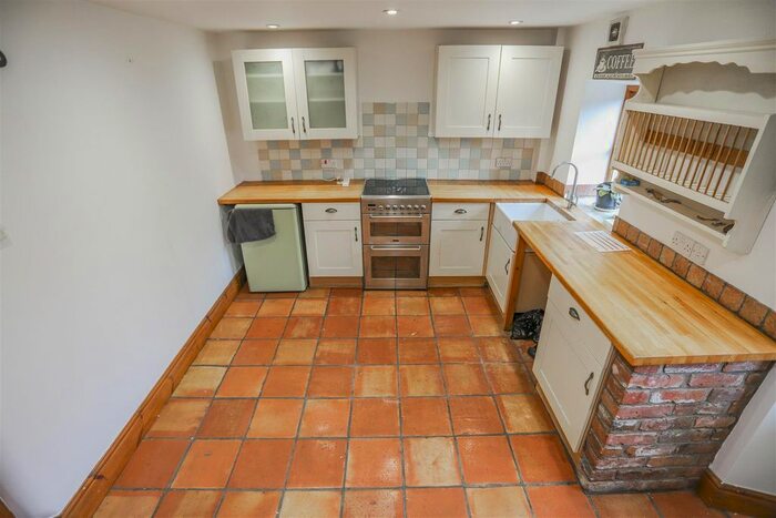 2 Bedroom End Of Terrace House To Rent In Bawdlands, Clitheroe, BB7