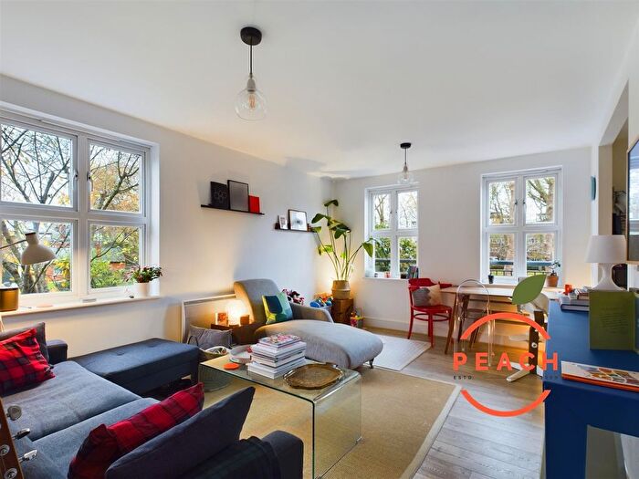 2 Bedroom Flat To Rent In Azure House, Buckfast Street, Shoreditch, E2