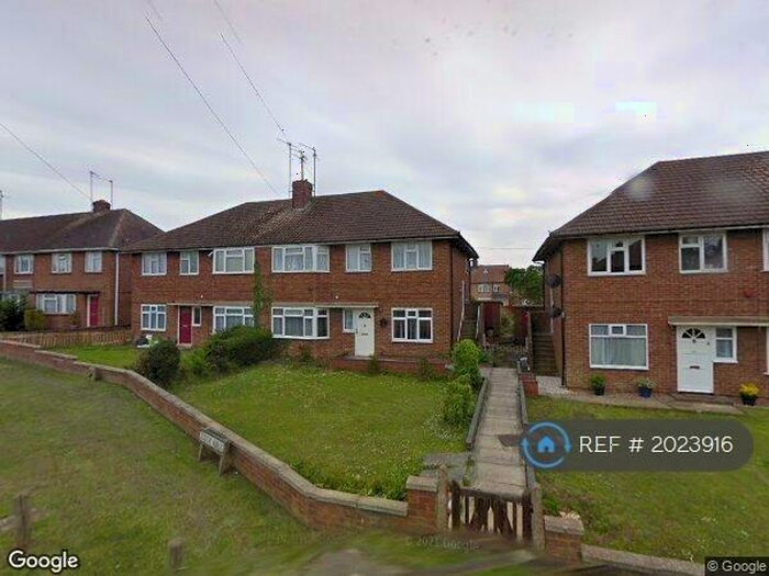 2 Bedroom Semi-Detached House To Rent In Gloucester Crescent, Rushden, NN10