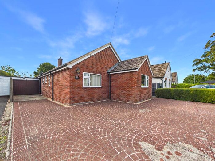3 Bedroom Semi-Detached House For Sale In Whitecroft Road, Meldreth, Royston, SG8