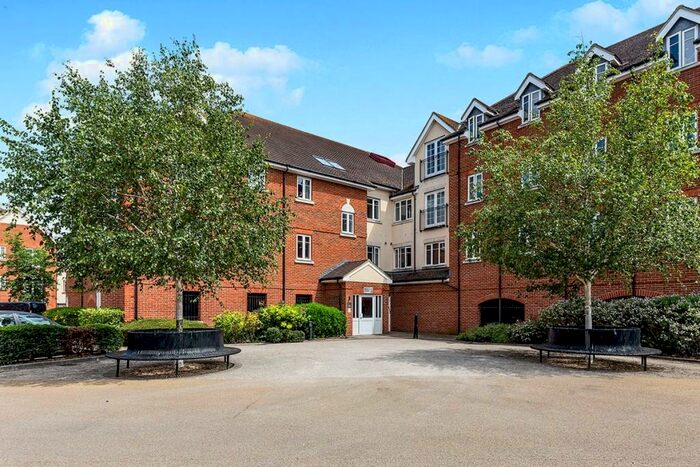 1 Bedroom Flat To Rent In Peppermint Road, Hitchin, Hertfordshire, SG5