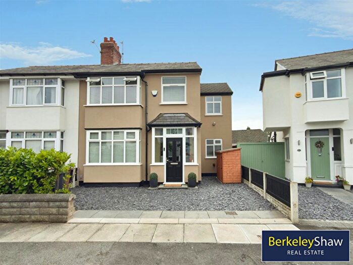 4 Bedroom Semi Detached House For Sale In Rutherglen Avenue, Liverpool, L23