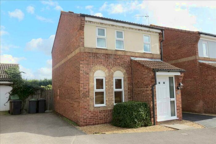 3 Bedroom Detached House To Rent In Robin Close, Sleaford, NG34