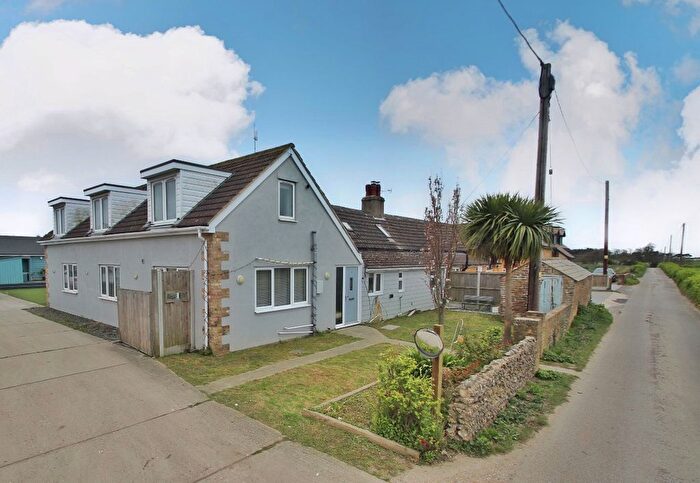 4 Bedroom Semi-detached House For Sale In Walnut Tree Cottages, Coldswood Road, Ramsgate, CT12