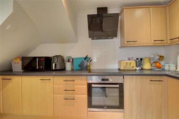 2 Bedroom Terraced House For Sale In Boxalls Lane, Aldershot, Hampshire, GU11
