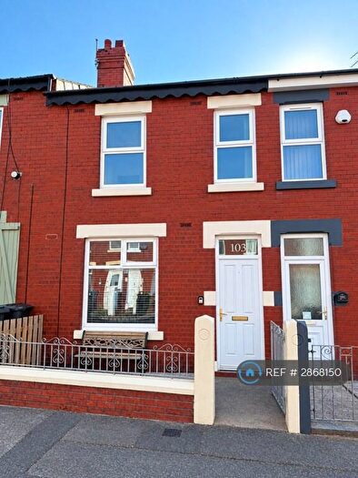 3 Bedroom Terraced House To Rent In Cunliffe Road, Blackpool, FY1