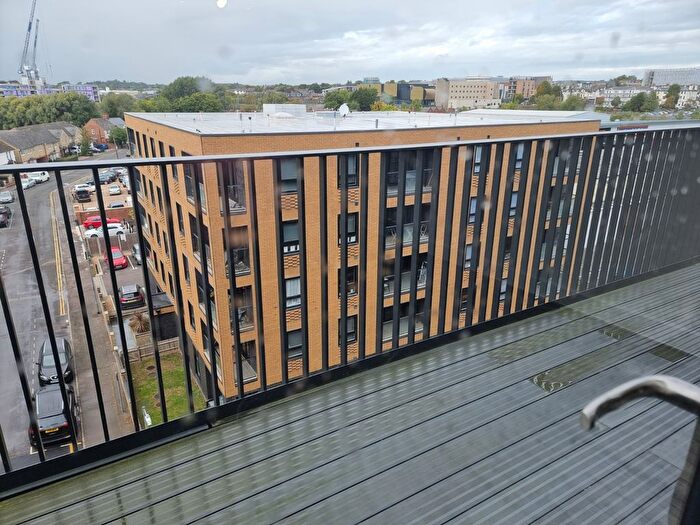 2 Bedroom Flat To Rent In Victoria Point, Ashford, TN23