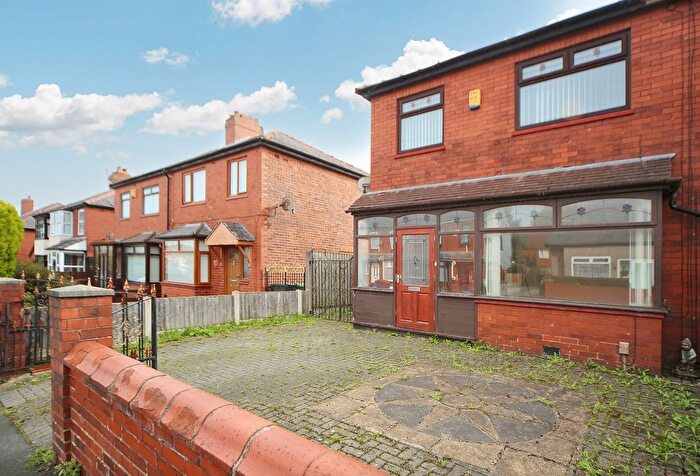 3 Bedroom Semi-detached House For Sale In Smethurst Lane, Wigan, WN5