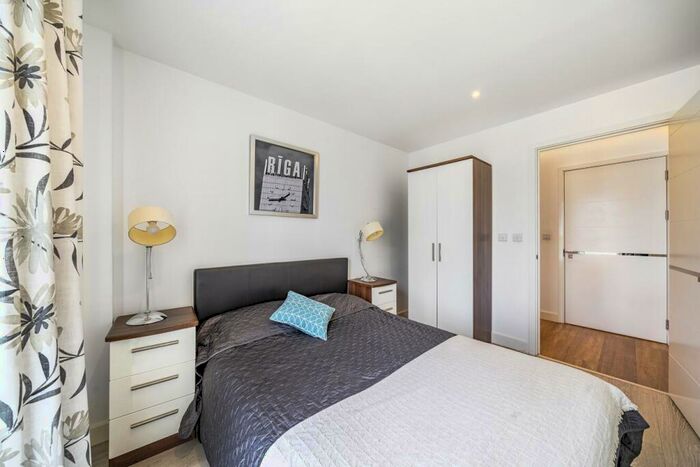 2 Bedroom Flat For Sale In Seafarer Way, Surrey Quays, SE16