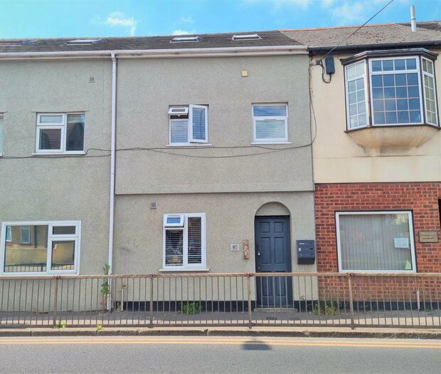 1 Bedroom Flat To Rent In High Street, Benfleet, SS7