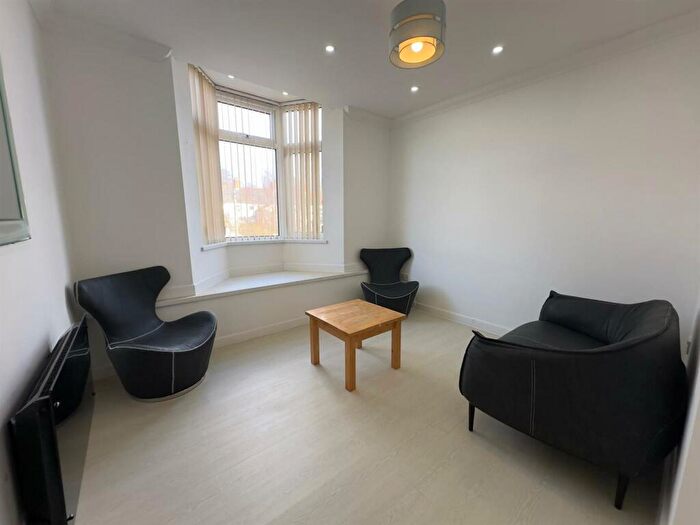 1 Bedroom Apartment To Rent In Albany Road, Cardiff, CF24