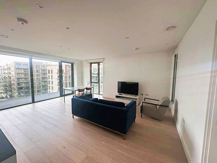 2 Bedroom Flat For Sale In Fairwater House, Bonnet Street, Royal Docks, E16