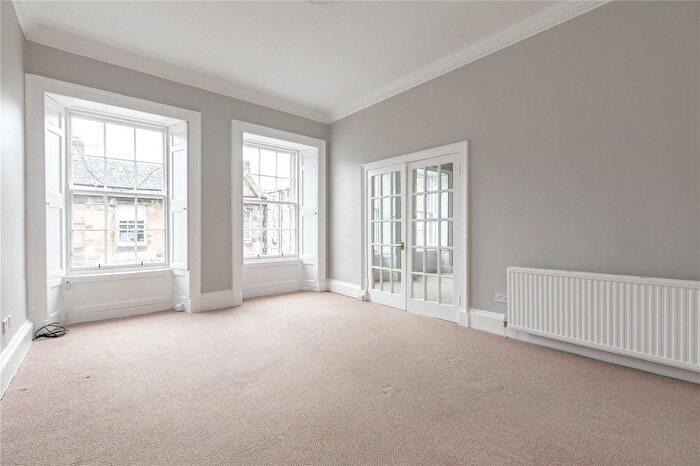 2 Bedroom Flat For Sale In William Street, West End, Edinburgh, Midlothian, EH3