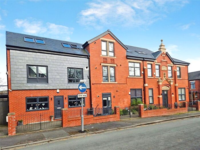 2 Bedroom Flat For Sale In Longley Road, Worsley, Manchester, Greater Manchester, M28