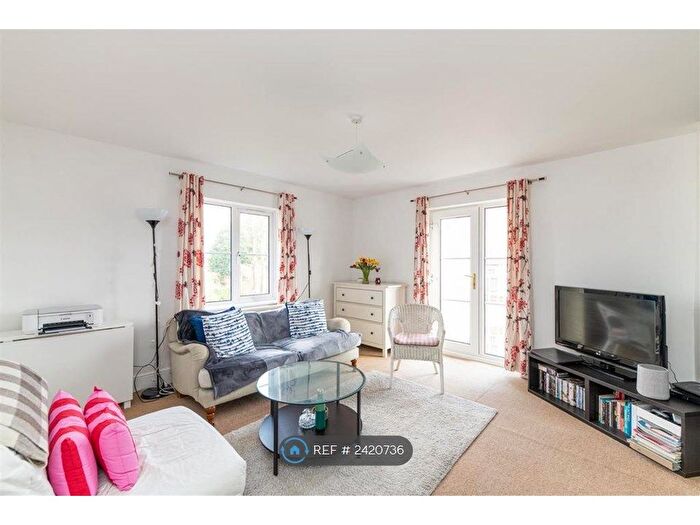 2 Bedroom Flat To Rent In Green Tree Court, Newcastle Upon Tyne, NE15