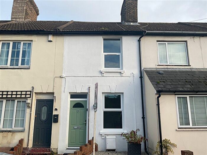 3 Bedroom Terraced House For Sale In High Street, Wouldham, Rochester, Kent, ME1