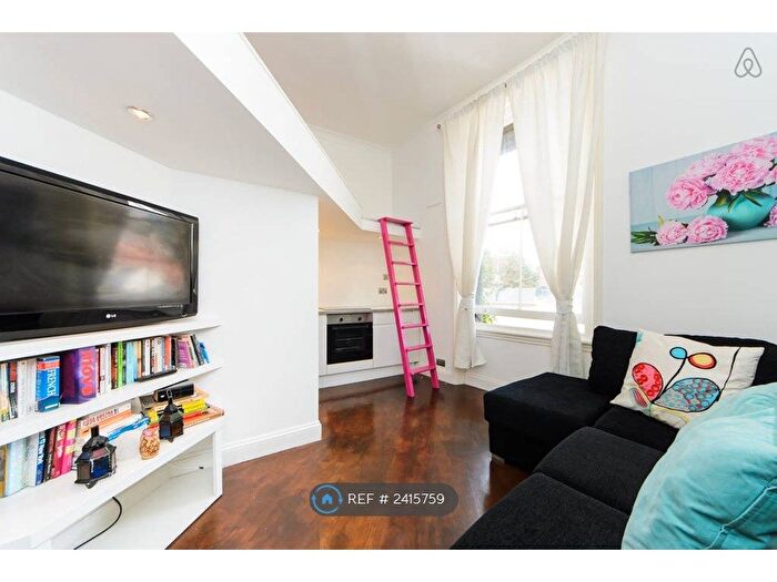 Studio To Rent In Old Brompton Road, London, SW5