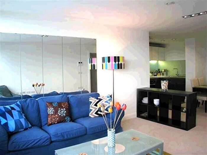 2 Bedroom Flat To Rent In Strand Street, Liverpool, L1