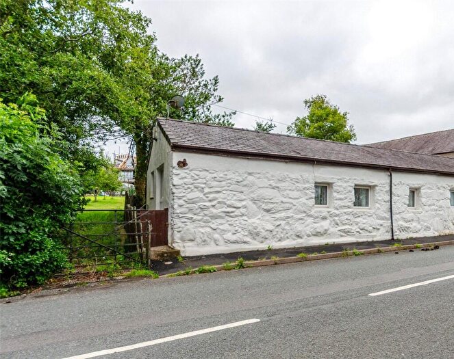 2 Bedroom Semi-Detached House For Sale In Llanllyfni, Caernarfon, Gwynedd, LL54