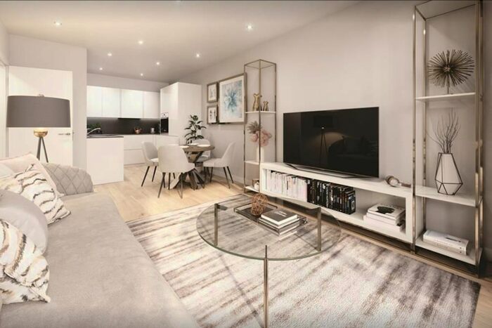 2 Bedroom Flat To Rent In East Acton Lane, London, W3