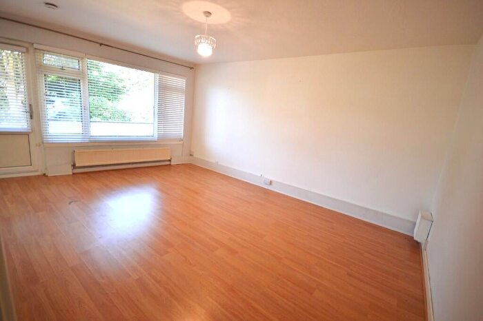 2 Bedroom Flat To Rent In Claire Gardens, Stanmore, Middlesex, HA7