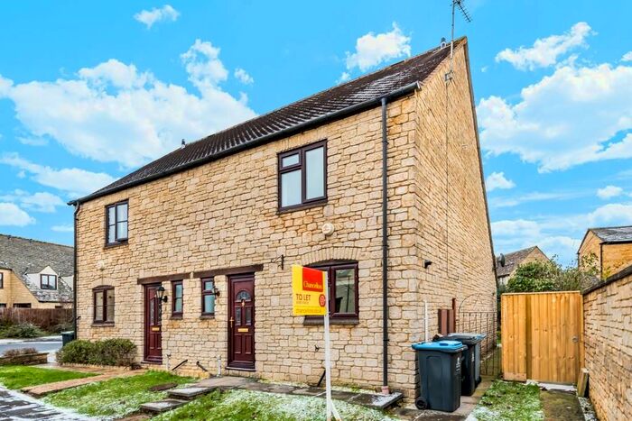 3 Bedroom Semi-Detached House To Rent In Deer Park, Witney, OX28