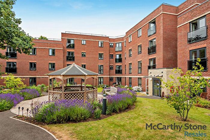 2 Bedroom Flat For Sale In Whitaker Grange New Street, Ossett, WF5