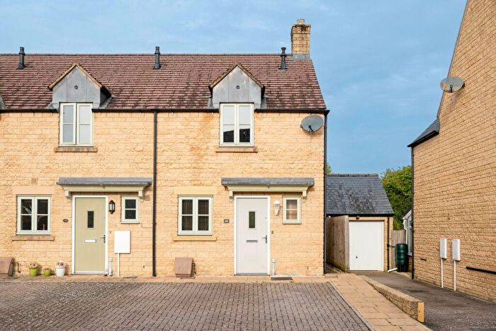 2 Bedroom End Of Terrace House To Rent In Barnsley Way, Bourton-On-The-Water, GL54