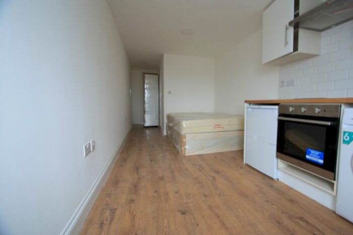 Studio To Rent In Walworth Place, Walworth, SE17