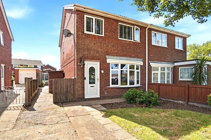 3 Bedroom Semi-Detached House For Sale In Station Road, Rossington, Doncaster, DN11