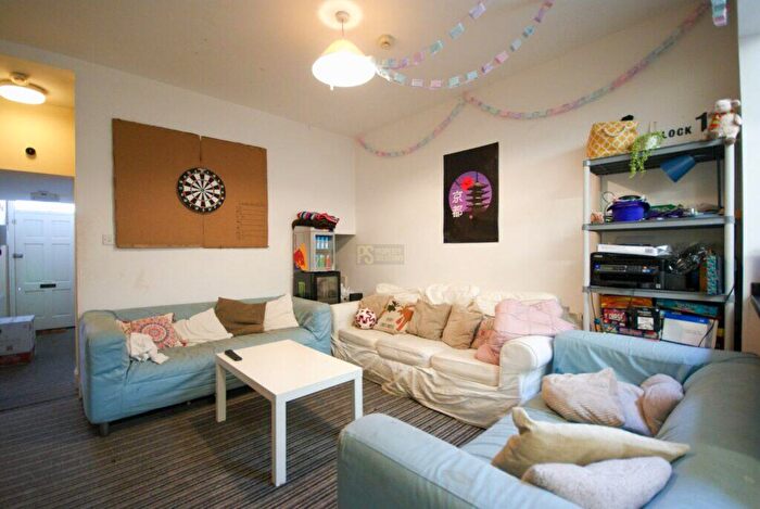 7 Bedroom Terraced House To Rent In Luton Road, Selly Oak, Birmingham, B29