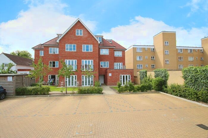 1 Bedroom Flat To Rent In Bathurst Walk, Iver, SL0