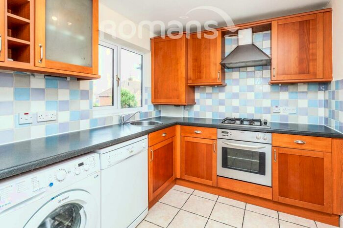 2 Bedroom Apartment To Rent In Sheepcote Road, SL4