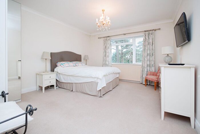 2 Bedroom Flat To Rent In Brudenell Road, Poole, BH13