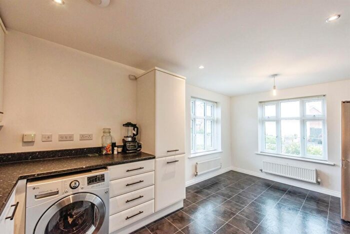 3 Bedroom End Of Terrace House For Sale In Binyon Close, Stowmarket, IP14