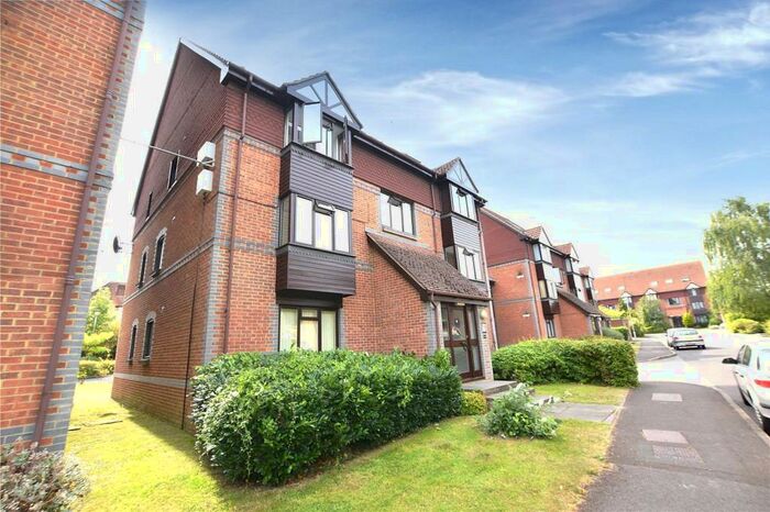 Studio To Rent In Rowe Court, Grovelands Road, Reading, Berkshire, RG30