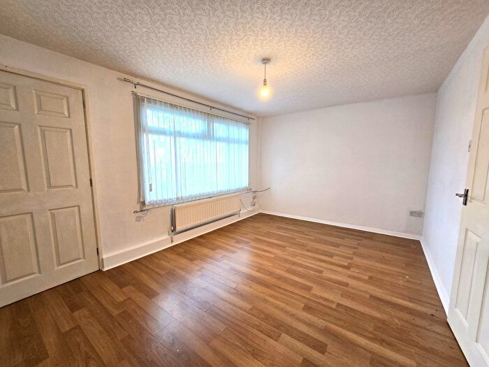 3 Bedroom Town House To Rent In Ashford Gardens, Low Fell, NE9