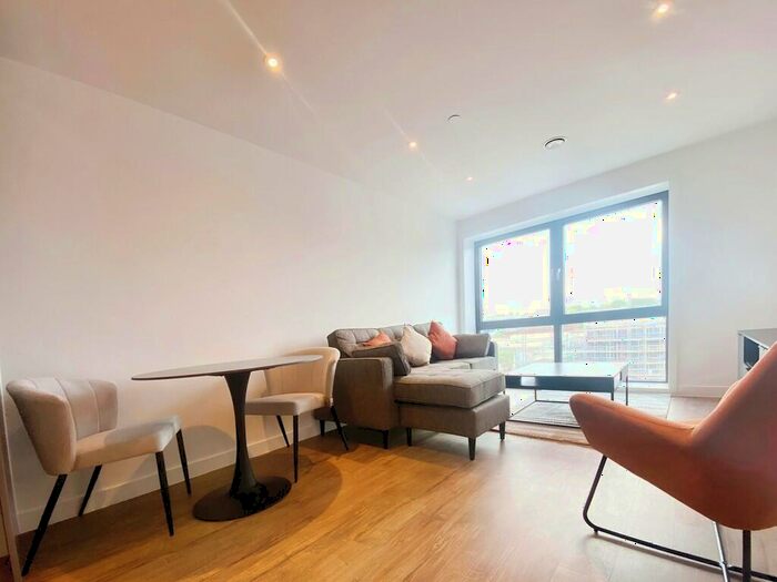 1 Bedroom Apartment To Rent In Phoenix, Saxton Lane, LS9