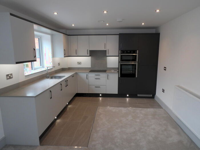 1 Bedroom Apartment To Rent In Latimer House, B15