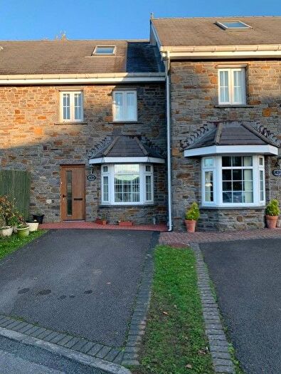 3 Bedroom Terraced House To Rent In Ashley Court, Swansea, SA4