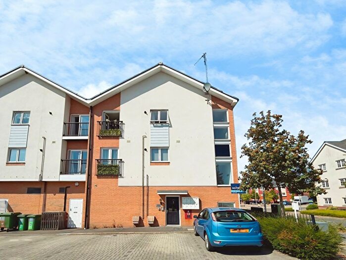 1 Bedroom Flat For Sale In Falcon Way, Bracknell, Berkshire, RG12