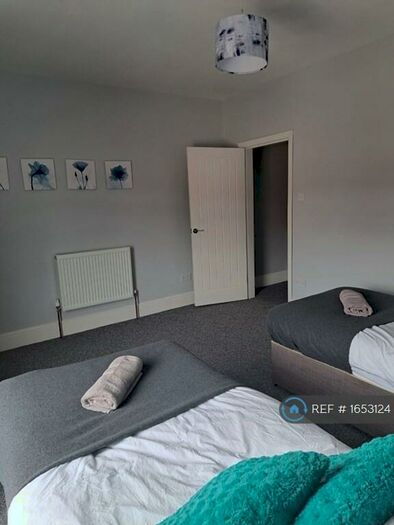 3 Bedroom Terraced House To Rent In Willingham Street, Grimsby, DN32