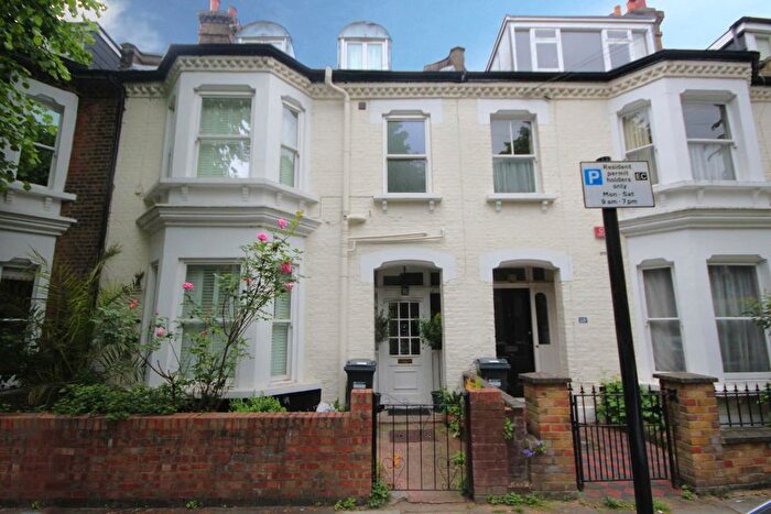 4 Bedroom Property To Rent In Upham Park Road, Chiswick, W4